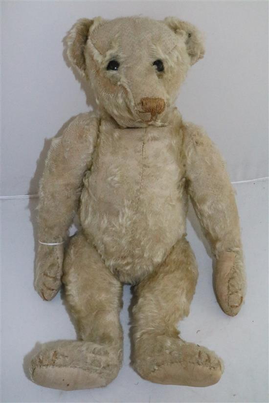 An early Steiff teddy bear, blank button c.1904, 16in.